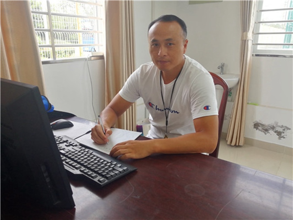 初二备课组长李庶老师发言.jpg
