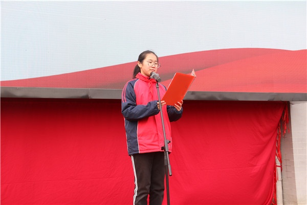 演讲人.jpg