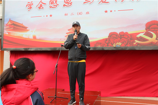学工处汤老师关于紧急疏散，逃生演练讲话.jpg