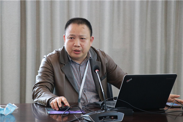 化学组王飞老师发言.jpg