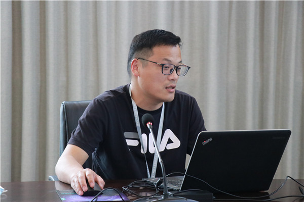 历史组王健老师发言.jpg