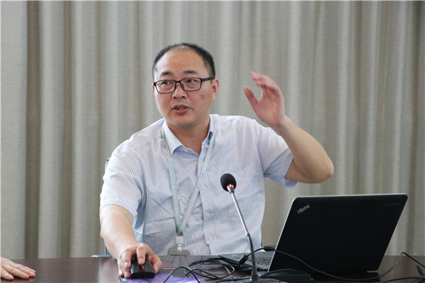 物理组叶建军老师发言.jpg