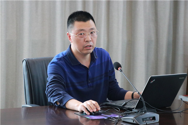 数学组郑全红老师发言.jpg