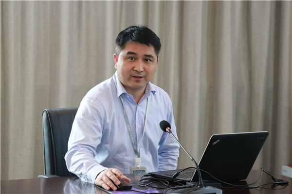 英语组葛文庚老师发言.jpg