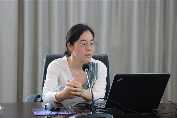 政治组陈红梅老师发言.jpg