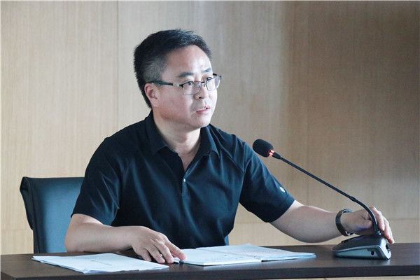 赵铭副校长对高三最后阶段的复习冲刺做指导.jpg