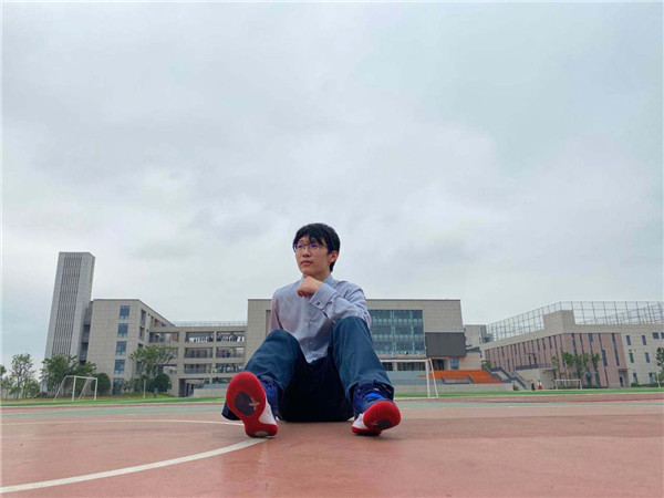 高三（3）班江小书.jpg