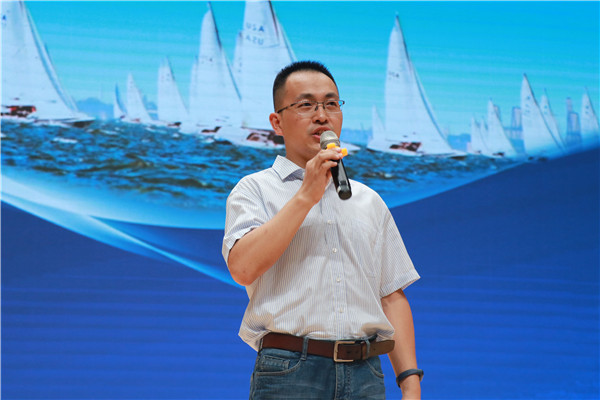 高一10班唐晓磊老师自我介绍.jpg