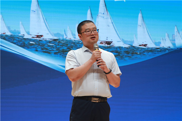 高一11班王垒老师自我介绍.jpg