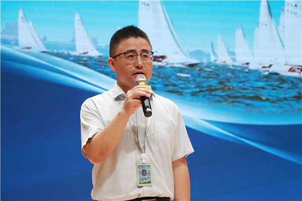 高一2班徐炜老师自我介绍.jpg