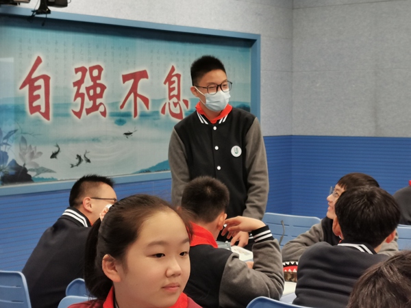 学生 发言.jpg