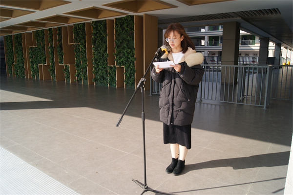刘鑫老师发言.jpg