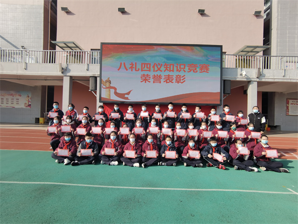 一等奖获奖学生.jpg