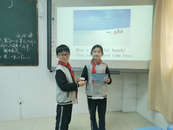 ernianjixueshengzhanshi4.jpg