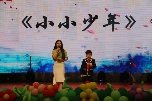 12wangyibinhetademamazuoshilangsong銆妜iaoxiaoshaonian銆_(2).jpg