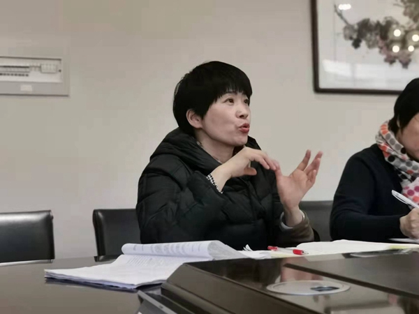 九龙湖学工处主任潘金霞发言.jpg
