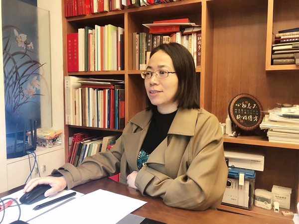 化学组组长陈鹤芹老师发言.JPG