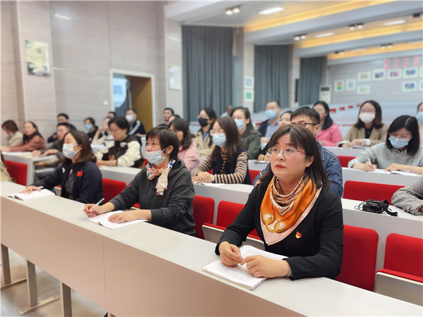 全体党员参会.jpg