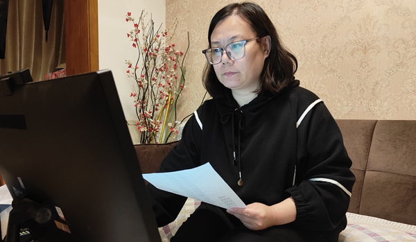 历史组备课组长郑艳辉老师发言.jpg