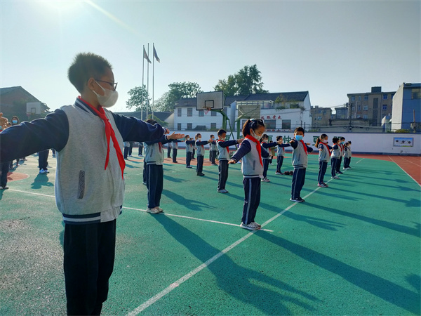 图3 仪式现场.jpg