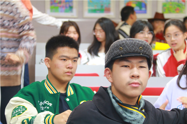 观众2.JPG