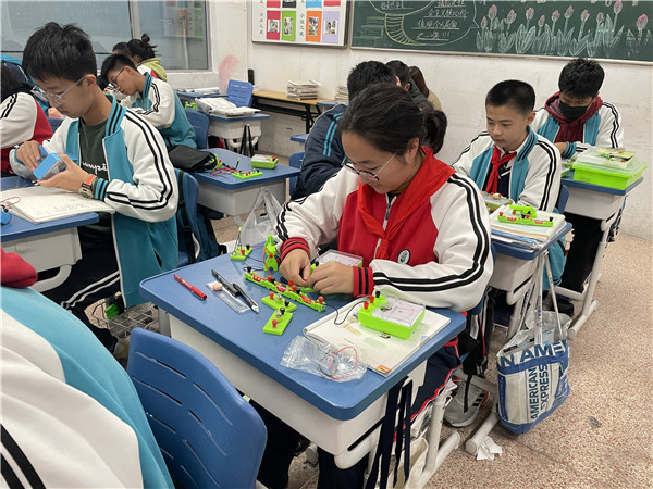 学生活动.jpg