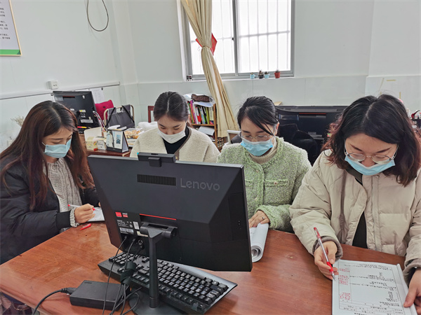 4.英语组教研.jpg