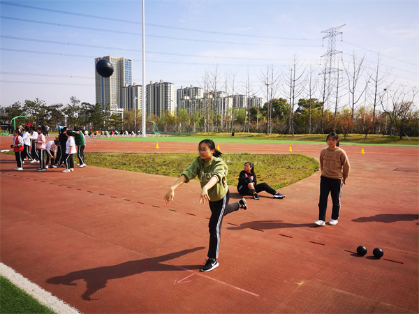 实心球测试.jpg