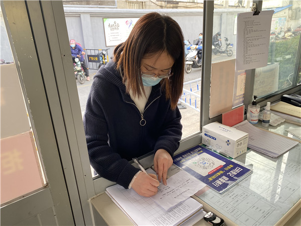 环节二 家长接呕吐学生就医7.jpg