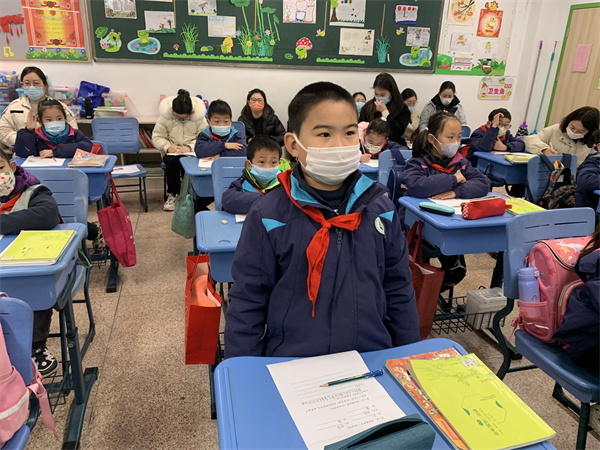 学生发言.jpg