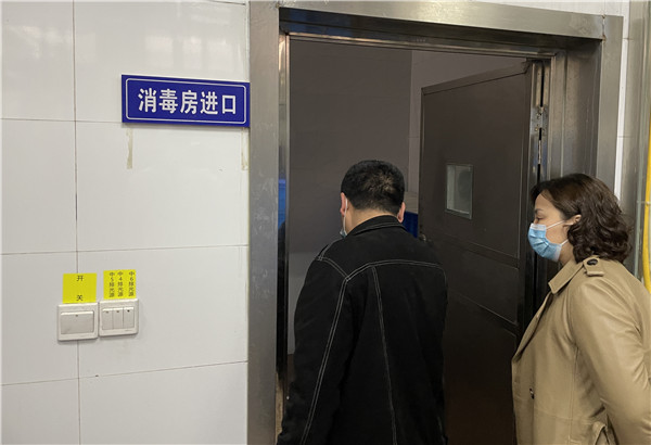 检查消毒房.jpg