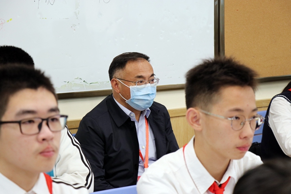 李甲文督学听课.JPG