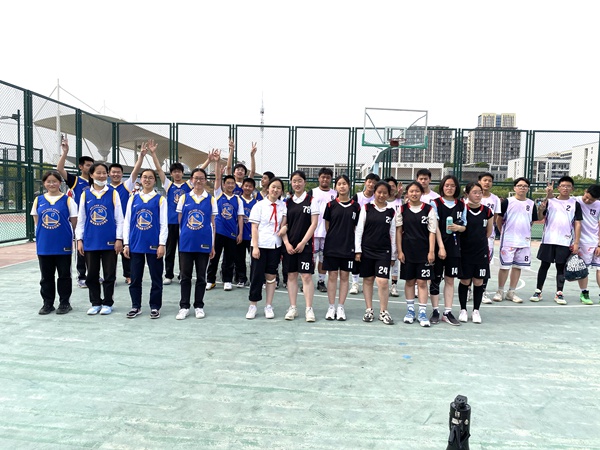 冠亚军合照.jpg