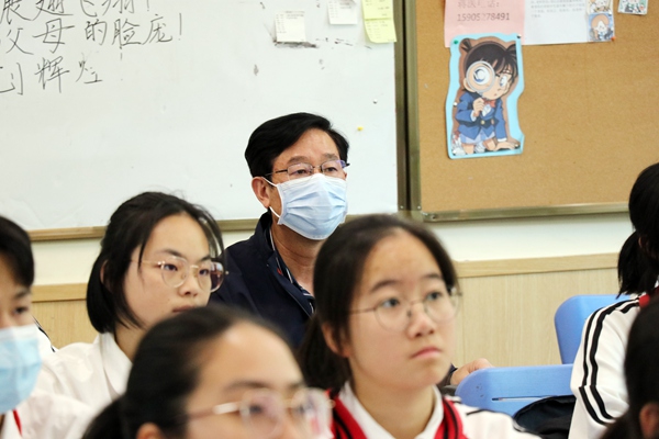 张益华督学听课.JPG