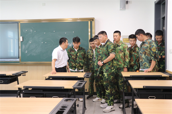美术教室.jpg