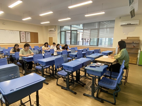 地理教师参加学科知识检测.JPG