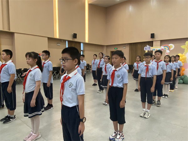5. 学生列队整齐 (2).jpg