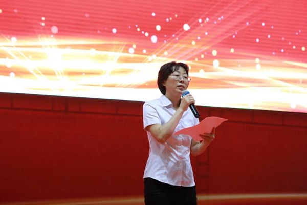 九龙湖校区殷翠云校长致辞.JPG