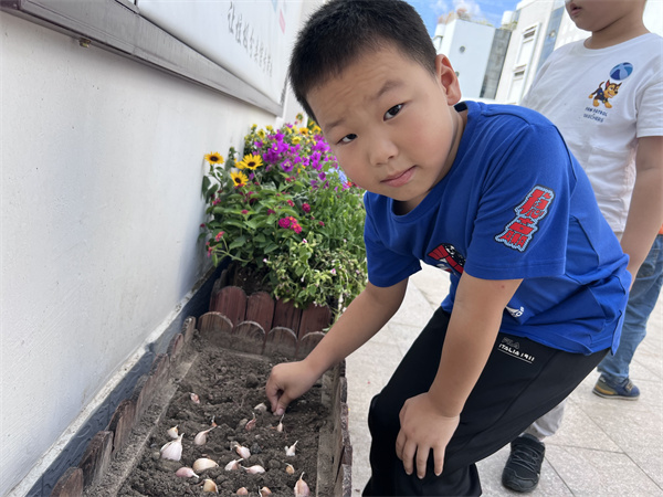 劳动使我快乐 1.jpg