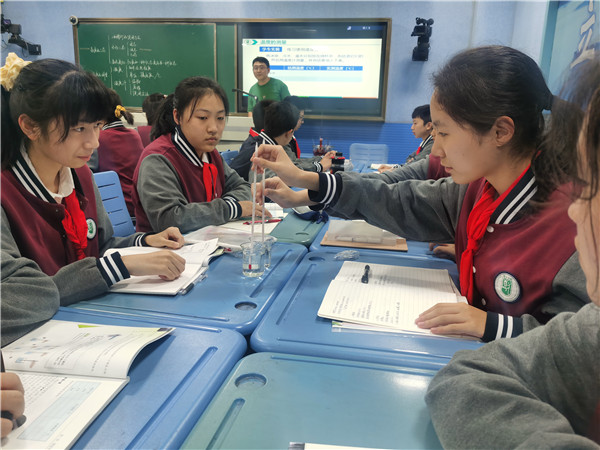 学生实验.jpg