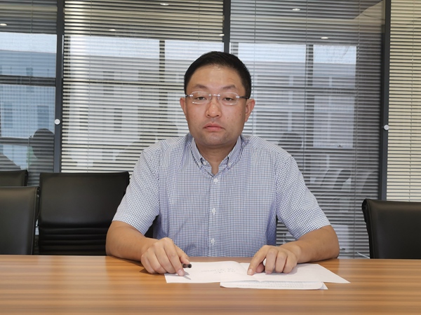 7初二备课组长冯文俊.JPG