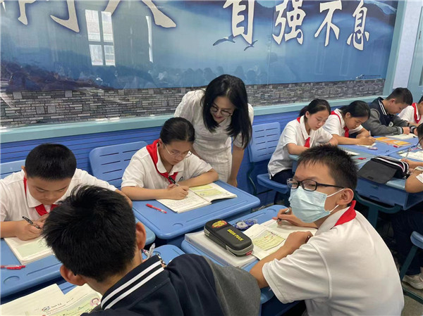 任益明老师上课.jpg