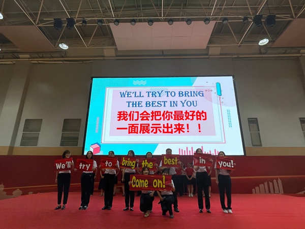 英语备课组展示.JPG