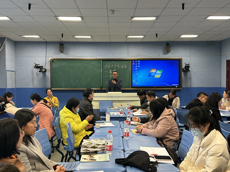 董亮老师介绍.jpg