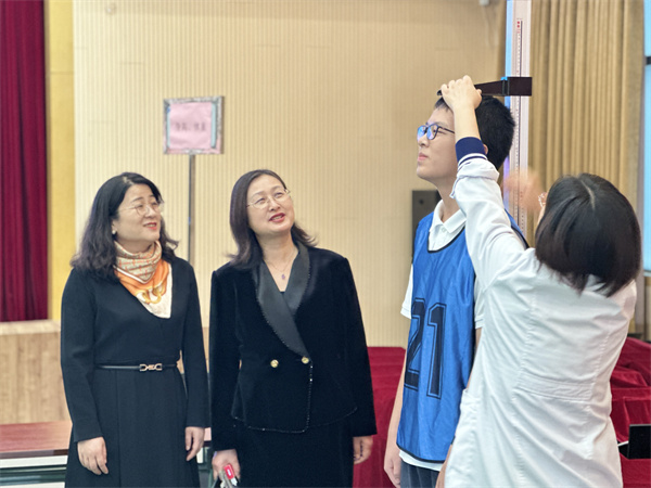 身高测量.jpg