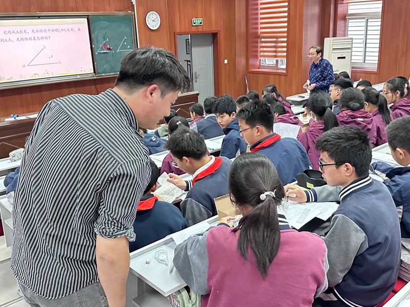 陈天翔老师上课1.JPG