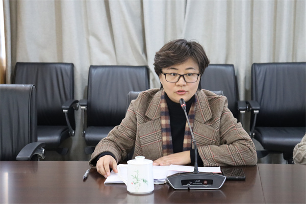 徐小美老师交流发言.jpg