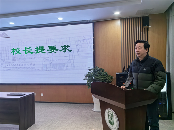 副校长张鹏讲话.jpg