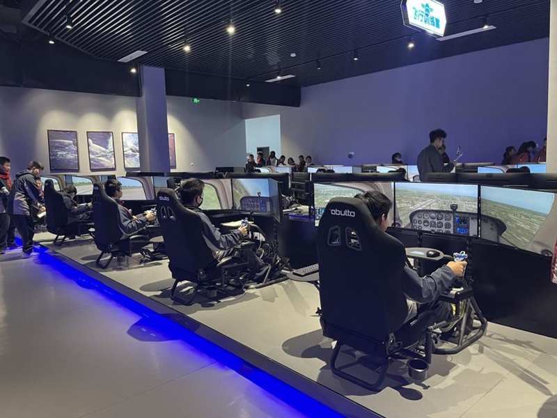 模拟驾驶飞机.jpg