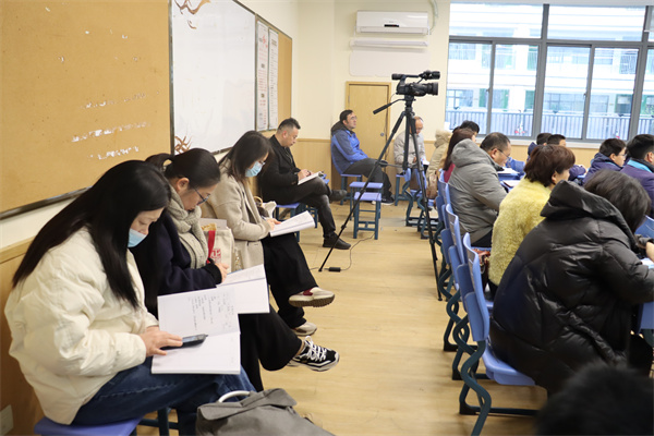 13. 小学组听课现场JPG.jpg